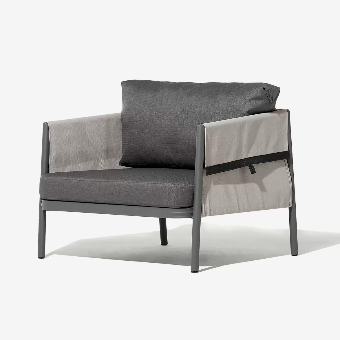 1-CAPA-main-poltrona-d1977081b914284641c4