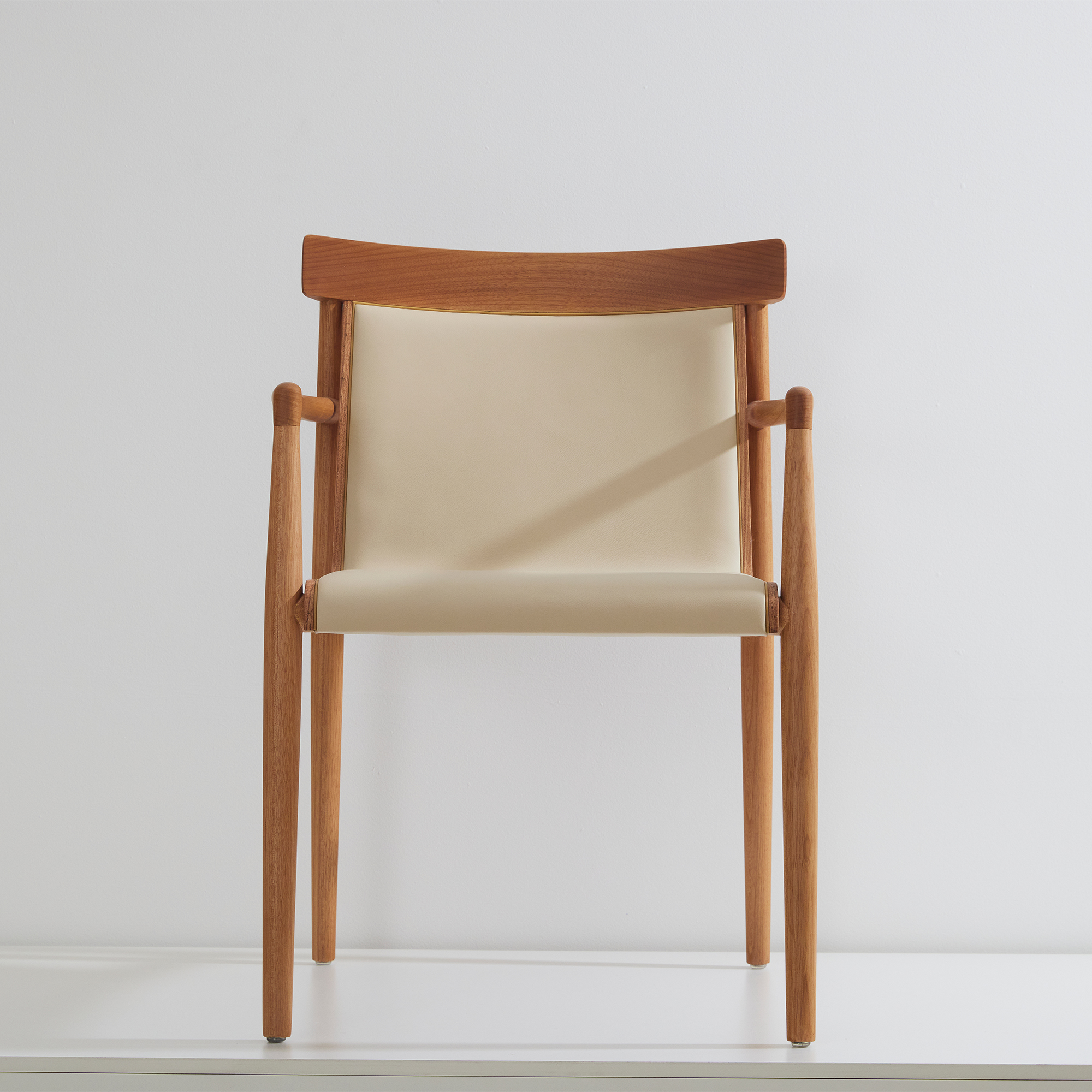 Violette - March 2023